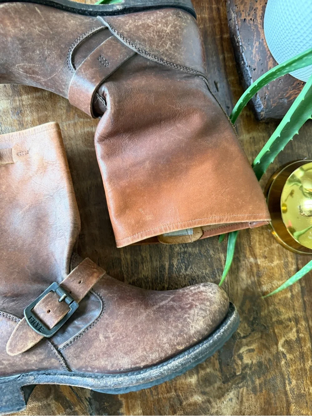 Frye Stonewashed Cognac Ombré Distressed Leather Moto Engineer Boots 8.5 - Picture 6 of 16